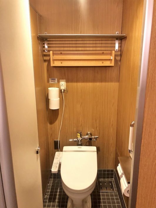 トイレ02